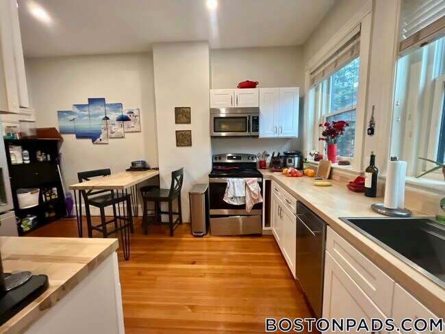Foto del edificio - 917 Beacon St