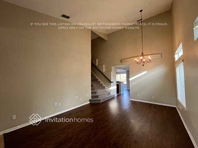 Foto del edificio - 719 Regency Park Cir