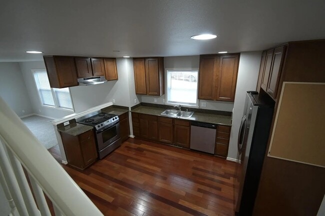 Building Photo - 321 Hardie Ave NW