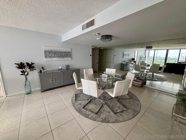 Foto del edificio - 5600 N Flagler Dr