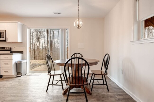 Foto del edificio - 7258 Baldwin Ridge Rd