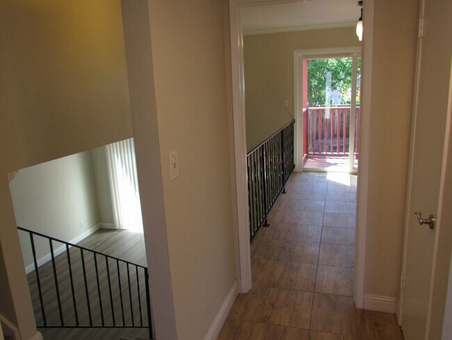 Foto del edificio - Beautiful 4 Bed, 2.5 Bath Home in Perfect San Ramon Location