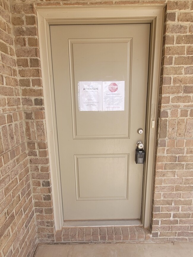 Foto del edificio - 3 bed 2 bath in Lone Star Trails!