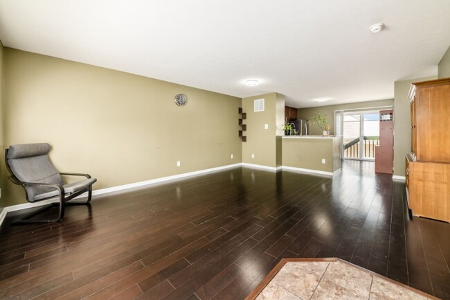 Foto del edificio - 114 Highbluffs Blvd