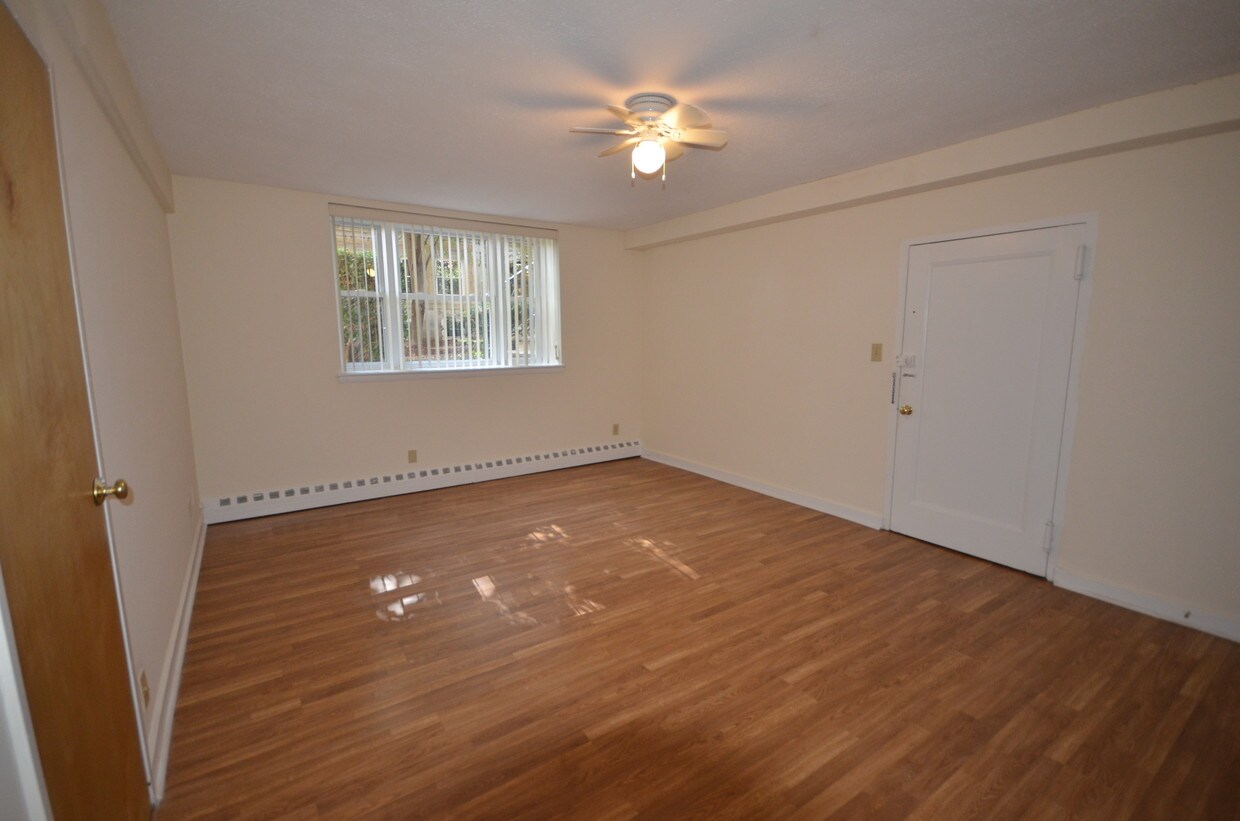 Foto principal - 59 Parkman St