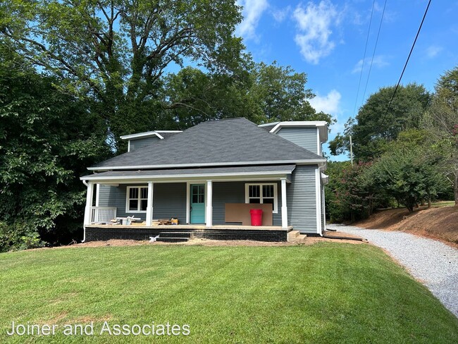 Building Photo - 5 br, 3 bath House - 1040 Macon Highway