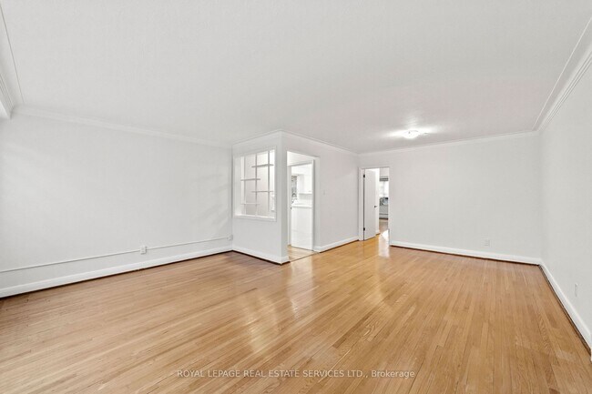Building Photo - 138 Woburn Av