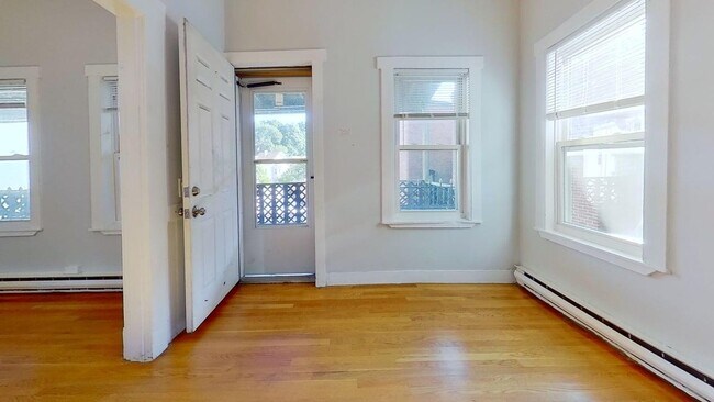 Photo - 2 St Mark St Apartment
