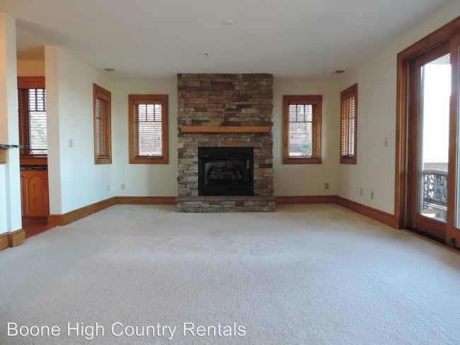 Building Photo - 180 Indian Paintbrush Dr