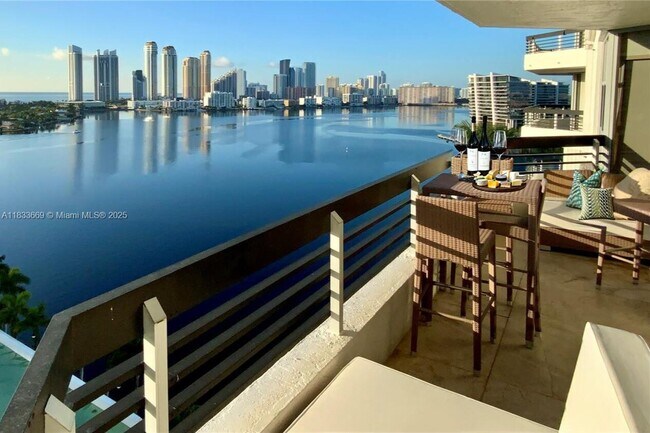 Foto del edificio - 3530 Mystic Pointe Dr