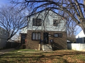 Building Photo - 4947 N 54th St