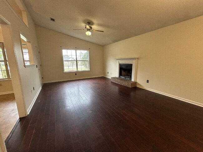 Foto del edificio - House for Rent