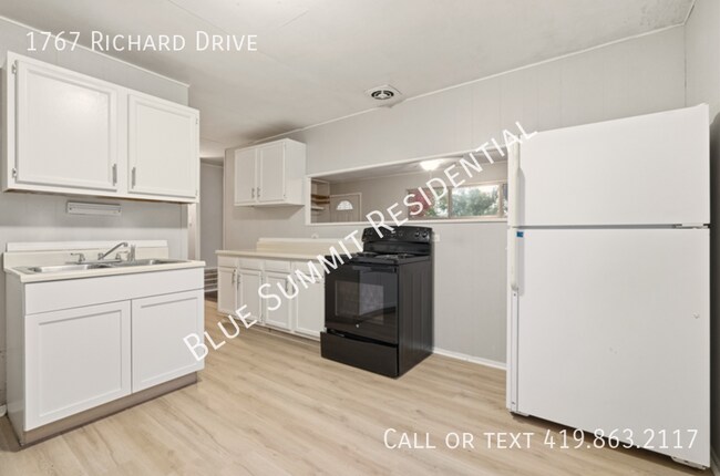 Foto del edificio - 1767 Richard Dr