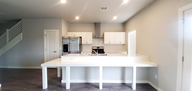 Foto del edificio - 17605 Sunny Hollow Rd