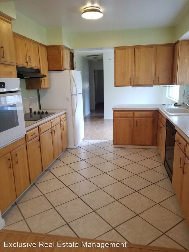Foto del edificio - 3 br, 2.5 bath House - 2444 Redwood Drive