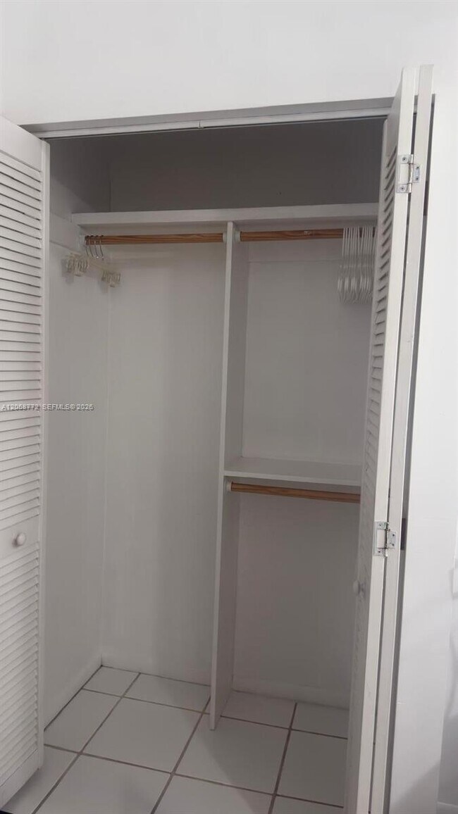 Foto del edificio - 12945 SW 116th St