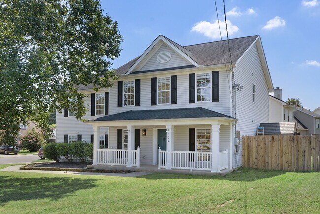 Building Photo - 2150 Blake Dr