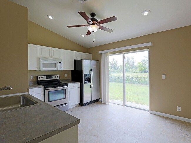 Building Photo - SFH - Cape Coral 325