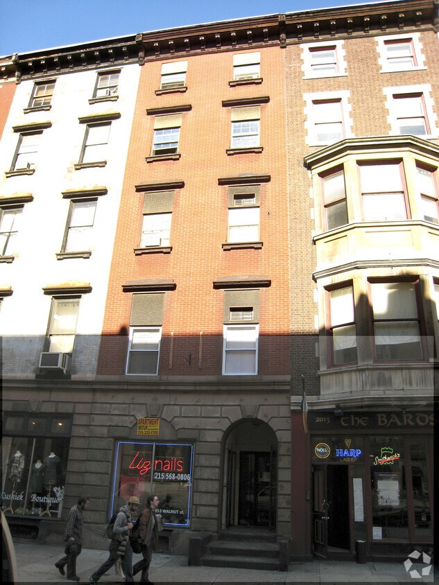 Building Photo - 2015 Walnut St