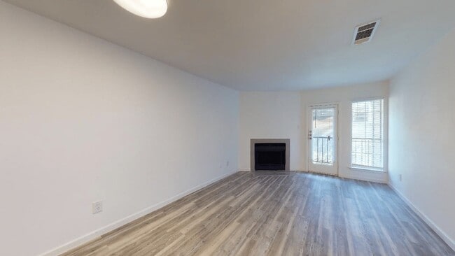 Foto del edificio - 4717 Columbia Ave