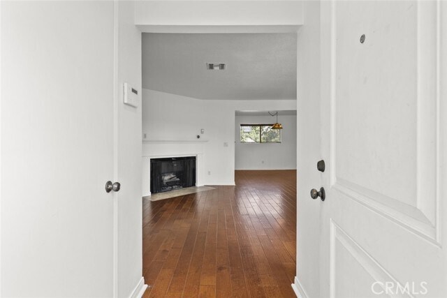 Foto del edificio - 18550 Hatteras St