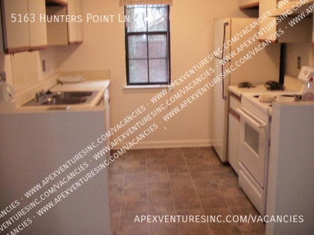 Foto del edificio - 5163 Hunters Point Ln