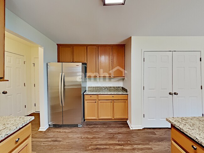 Building Photo - 803 Wesley Alan Ln