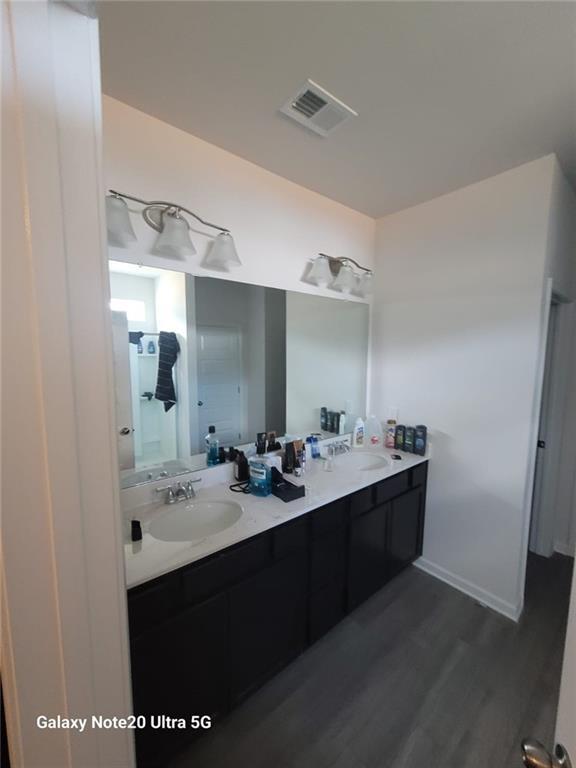 Foto del edificio - 1207 Lyndhurst Ln