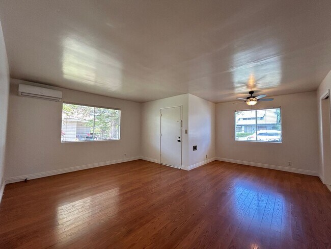 Photo - Adorable 2 Bed 1 Bath Duplex Unit in Orange Near Old Towne Orange House