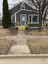 Building Photo - 320 14th St N