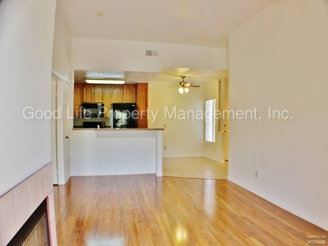 Building Photo - 340 Isthmus Way