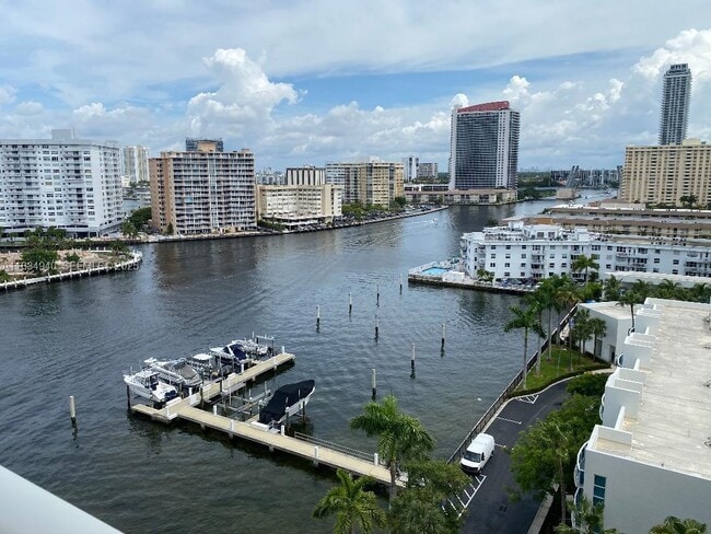 Building Photo - 1965 S Ocean Dr