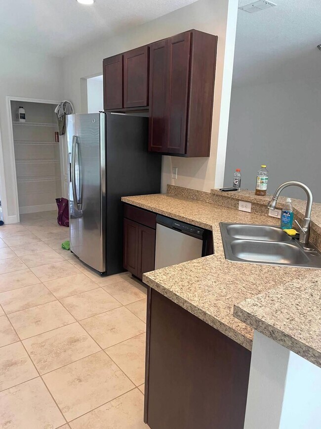 Foto del edificio - 135 Melton Ave