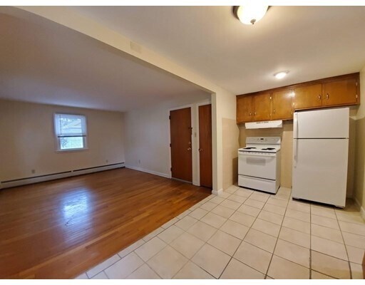 Building Photo - 82 Whitmarsh Ave