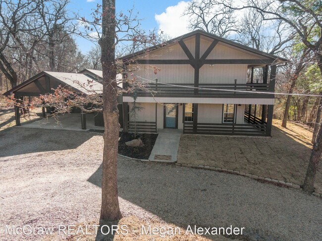 Building Photo - 3 br, 2 bath House - 2405 Woodland Dr