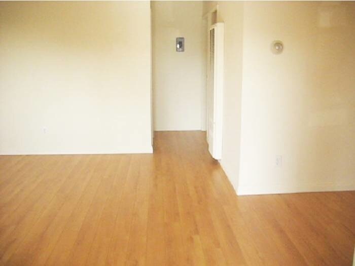 Wood Floor - 2337 W Gramercy Ave