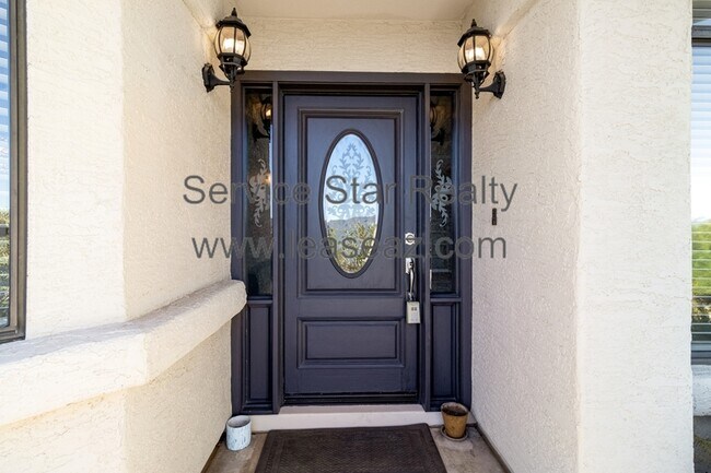 Foto del edificio - 11050 N Valley Dr