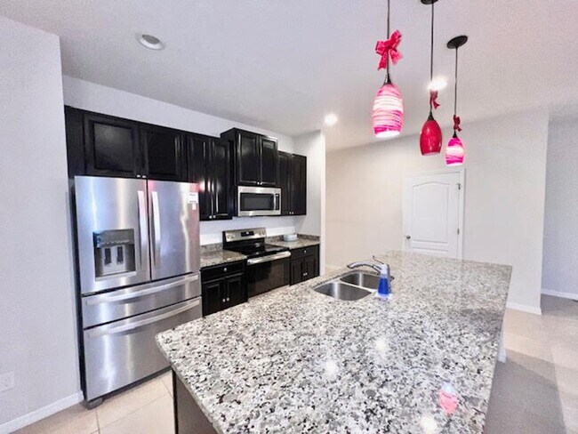 Building Photo - Sanford - 4 Bedroom, 2.5 Bathroom - $2695.00
