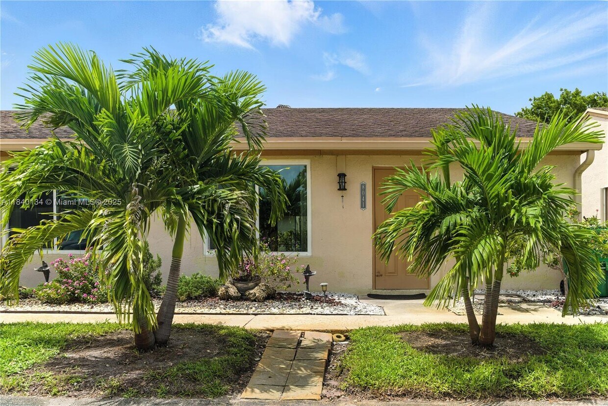 Primary Photo - 8041 SW 20th Pl