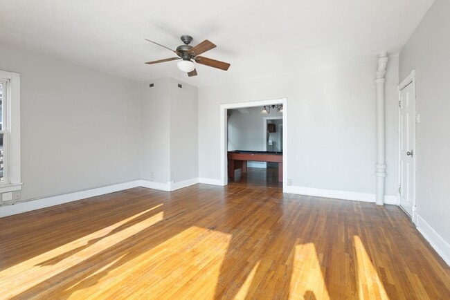 Building Photo - 2020 1/2 College Street