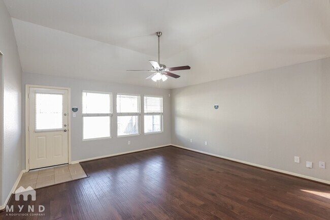 Foto del edificio - 2559 Elm Crossing Trail