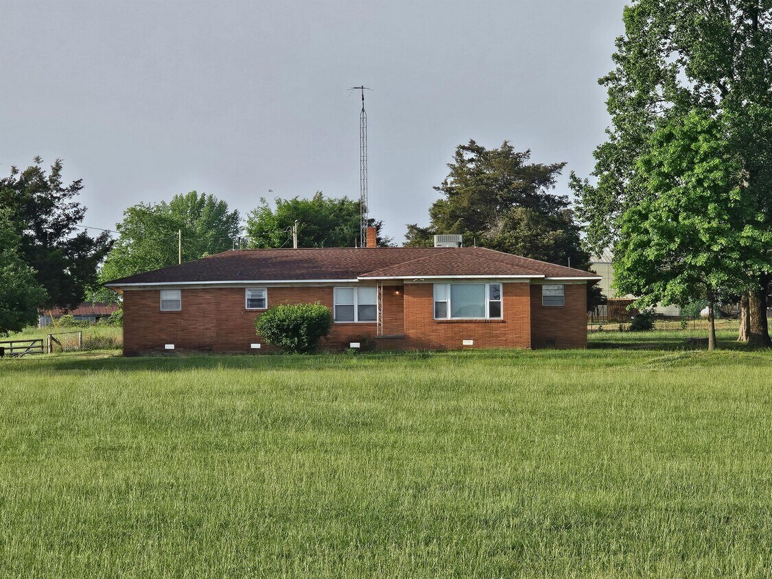 6610 Walcott Rd, Paragould, AR 72450 House Rental in Paragould, AR