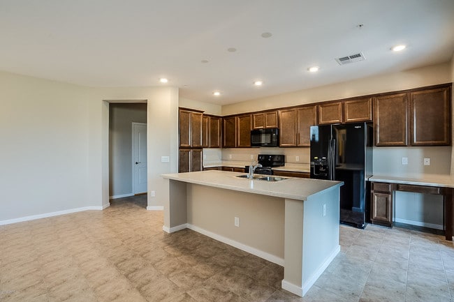 Foto del edificio - 3900 E Baseline Rd
