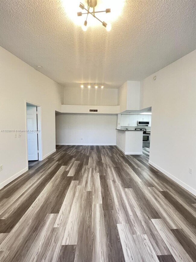 Building Photo - 5045 Wiles Rd