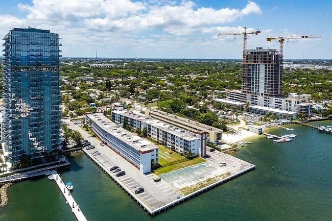 Building Photo - 4500 N Flagler Dr