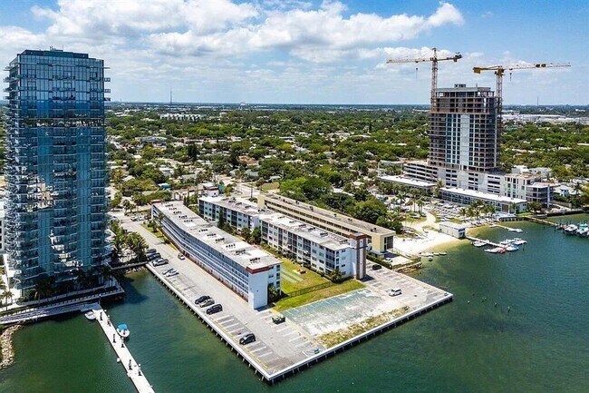 Foto del edificio - 4500 N Flagler Dr