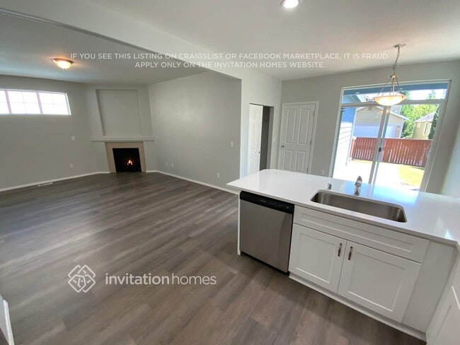 Foto del edificio - 8967 Campus Meadows Loop NE