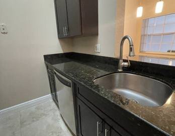Foto del edificio - 2850 N Oakland Forest Dr