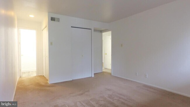 Building Photo - 3908 Stone Gate Dr