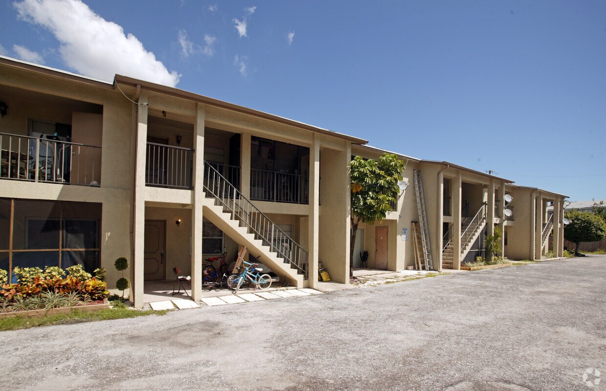 Foto del edificio - 2411 N East Coast St